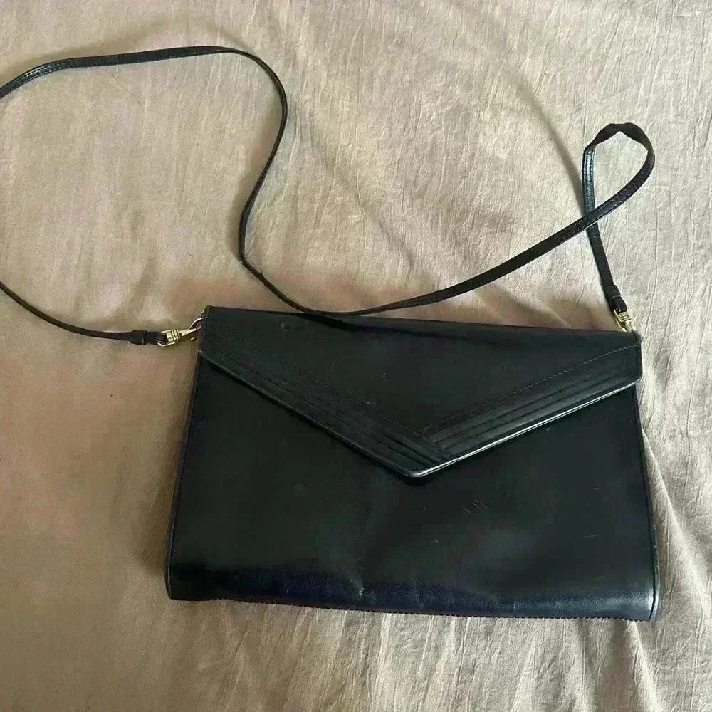 Mary Ann Rosenfeld Black Vintage
Leather Shoulder Purse